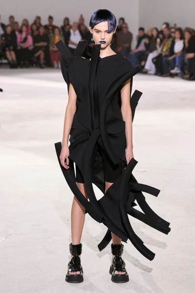 Look 9